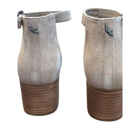 Koolaburra by UGG “Bellen” Block Heel Strappy Sandals in Tan Suede – Size 10 - Picture 5 of 9